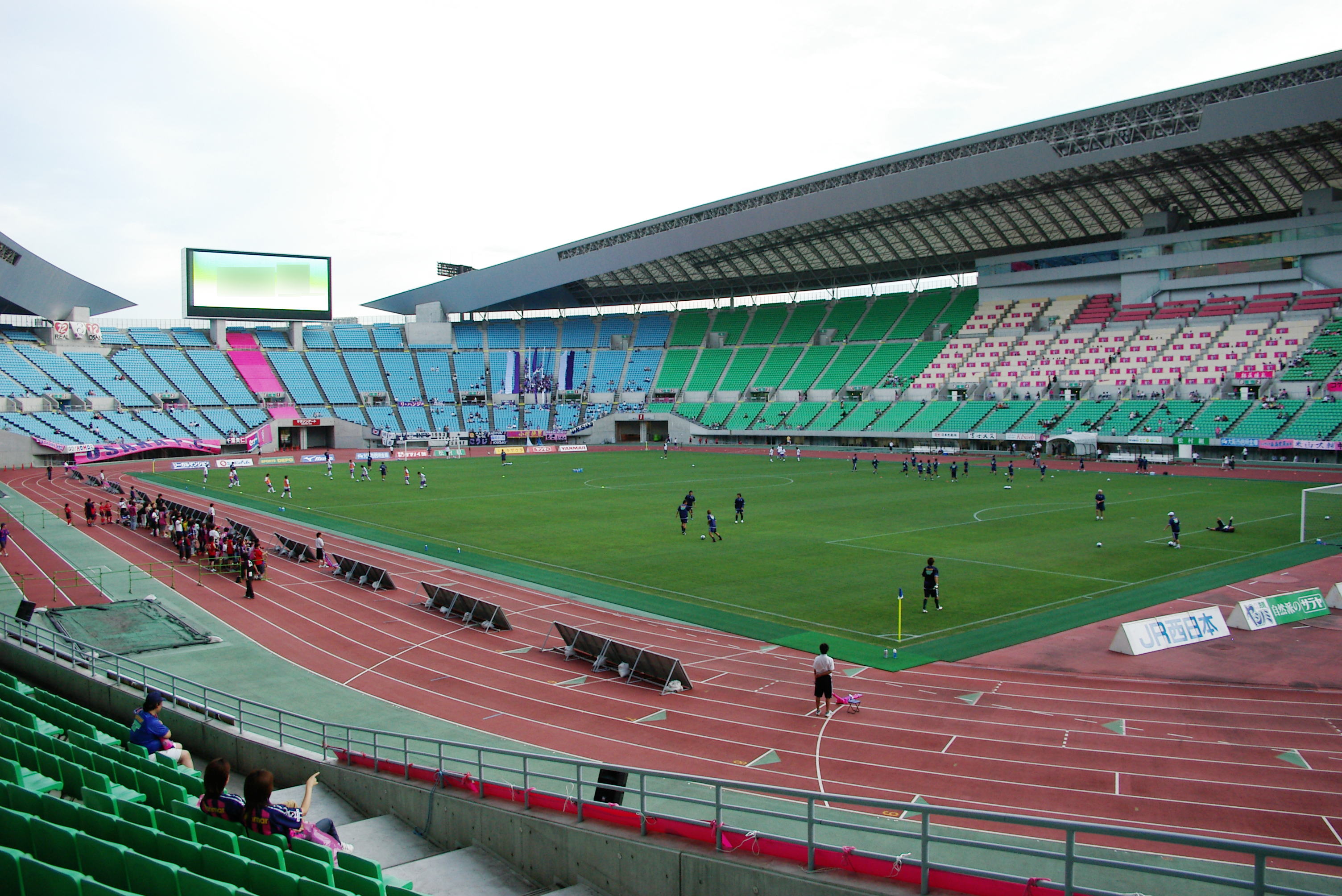 Nagai_stadium20040717.jpg